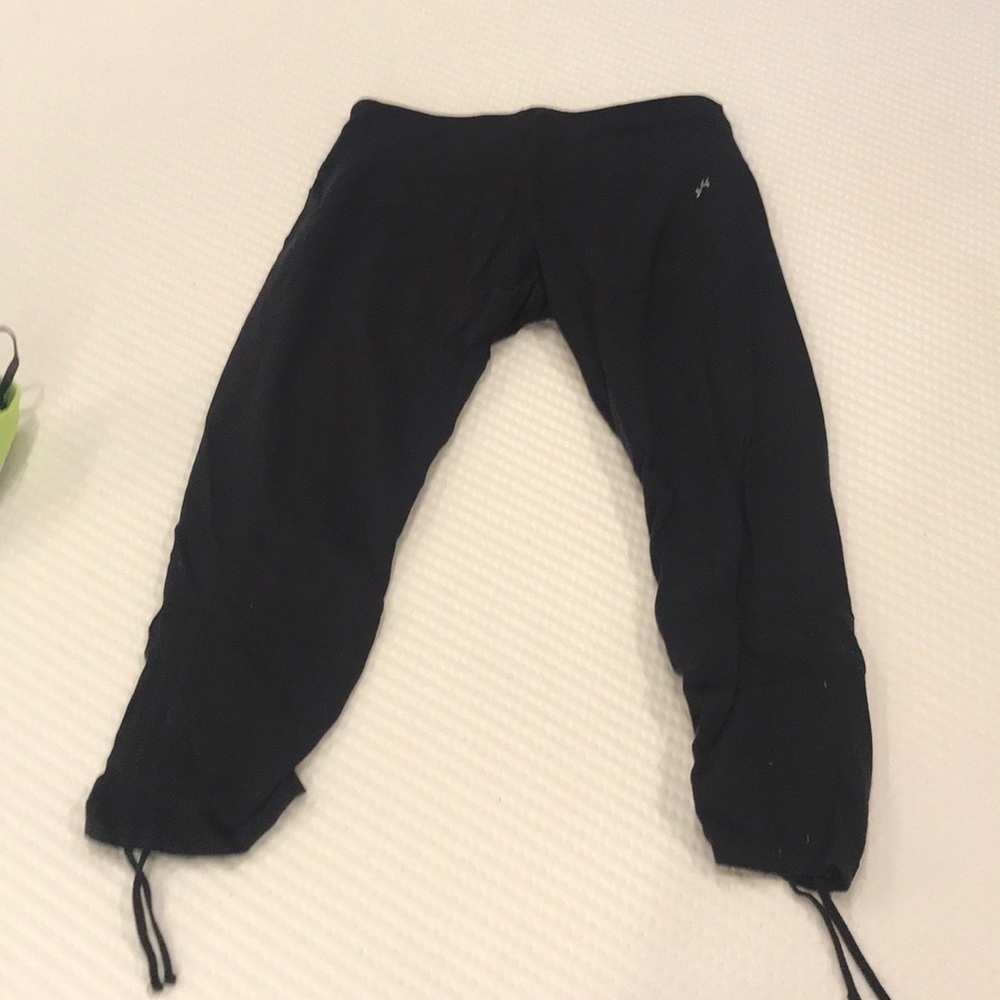 Black workout Capri